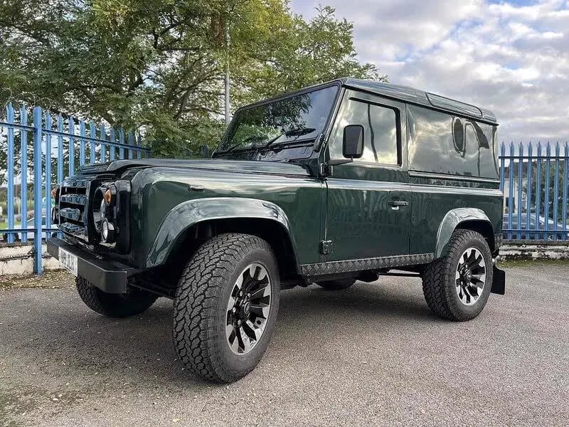 land-rover-90-defender-td5-county-hard-top-1220754250-5